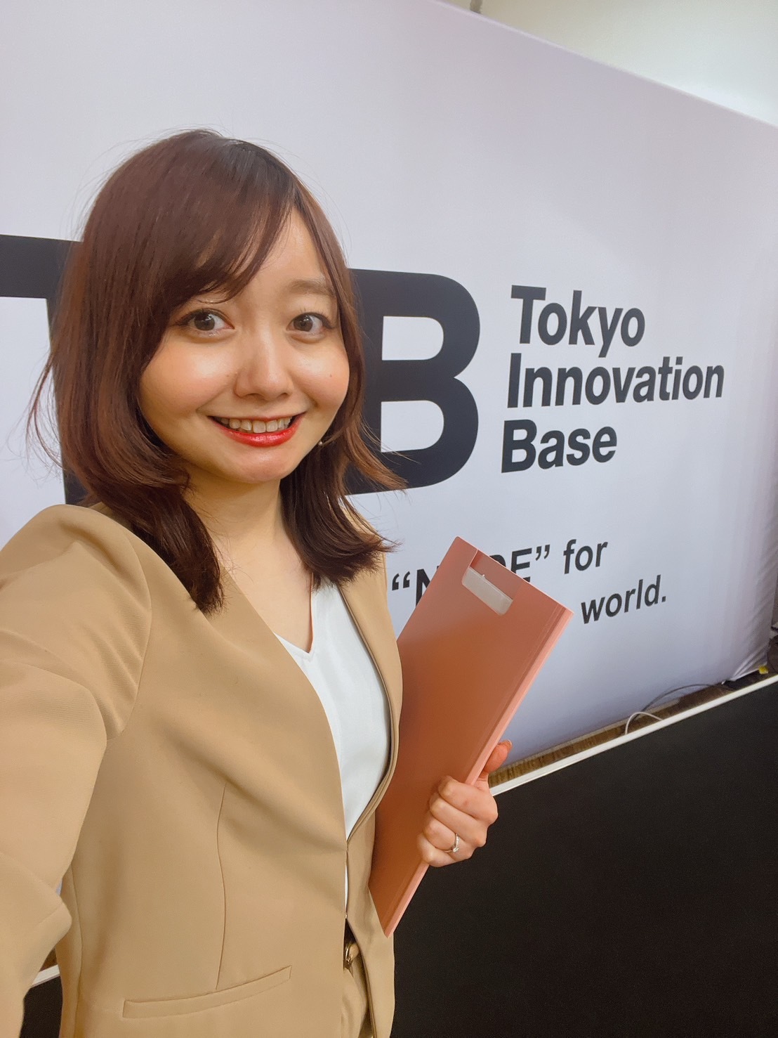 東京・有楽町のTokyo Innovation Baseで行われた北海道スタートアップスタジオデモデイ2024の司会を 川口ゆりが担当しました。